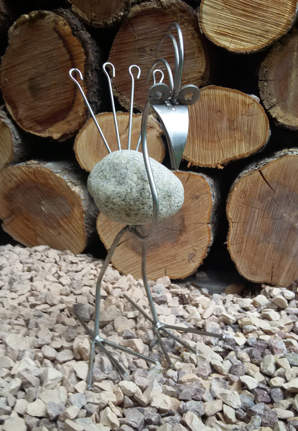 Stein-Vogel, Höhe 30 cm, Dekorationsfigur, Steinfigur, Gartenfigur - zum Schließen ins Bild klicken